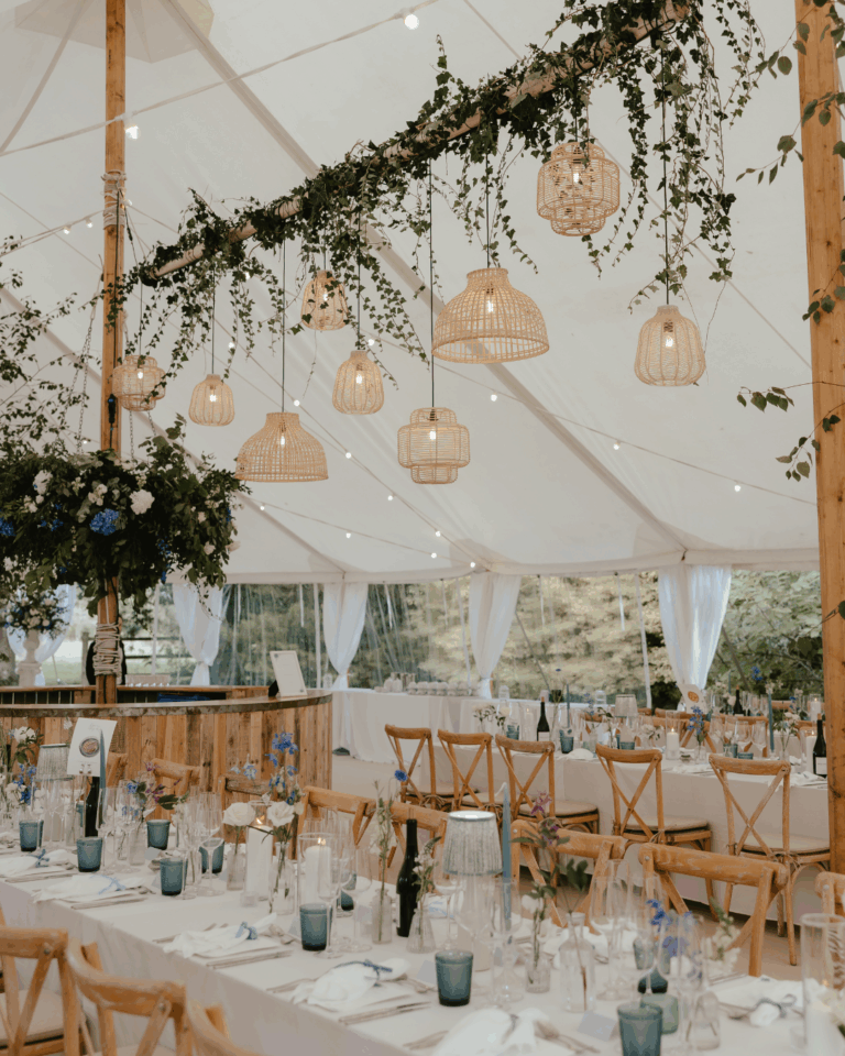Marquee decor from a planning support couple